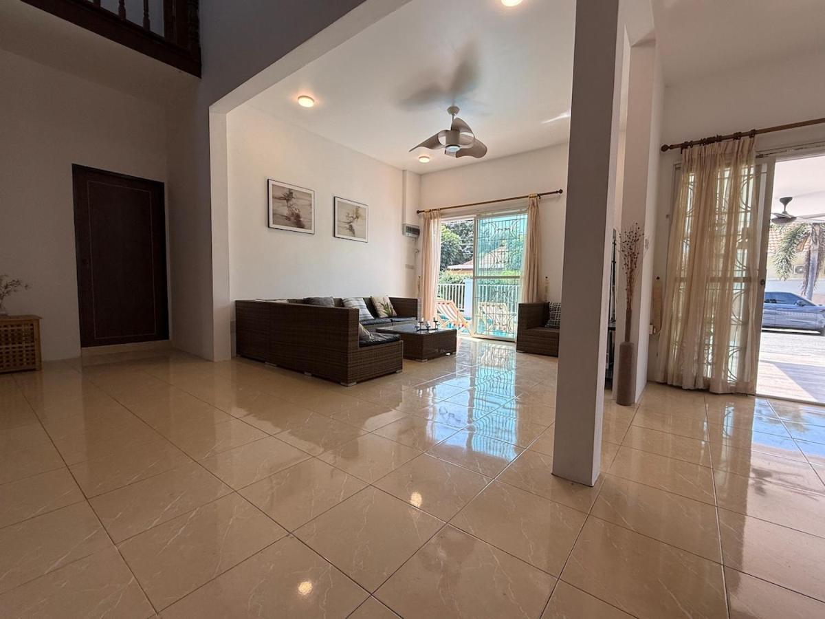 Villa G Warmth Pool