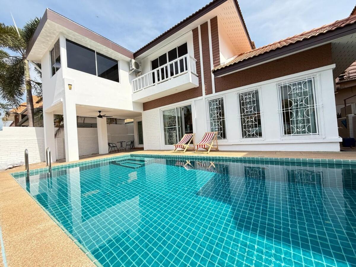 G Warmth Pool Villa