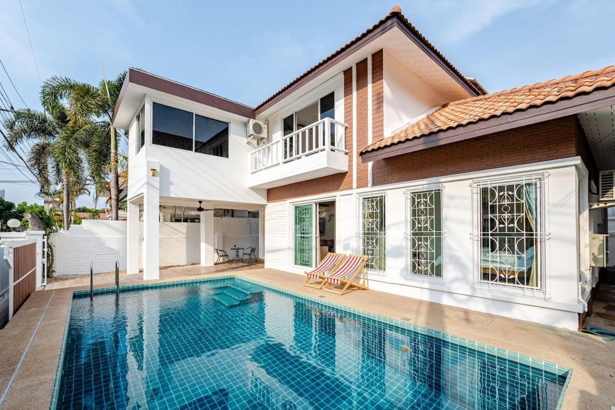Villa G Warmth Pool Pattaya